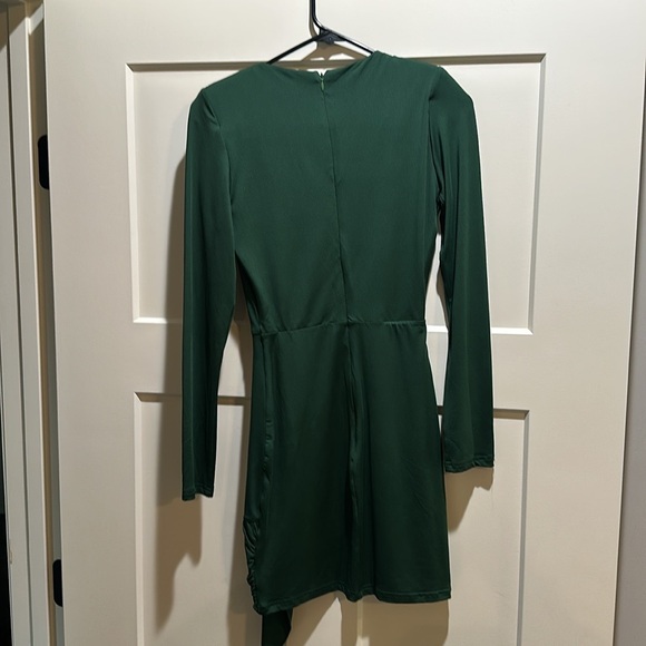 Superdown dress - Picture 3 of 4